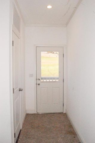 3106 Berkesey Ln, Valley Springs, CA 95252