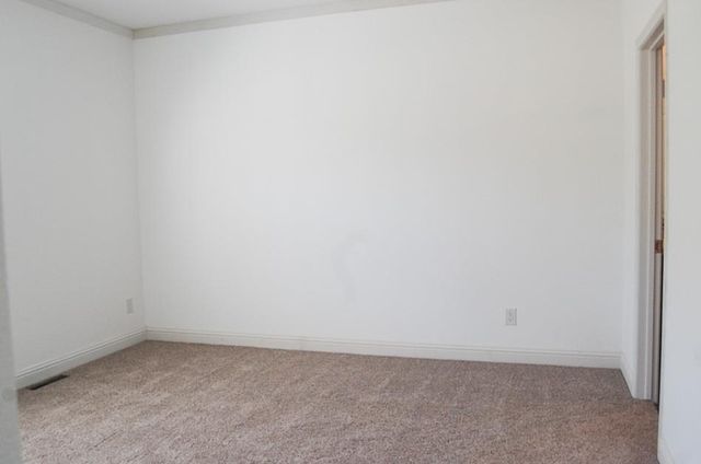 3106 Berkesey Ln, Valley Springs, CA 95252