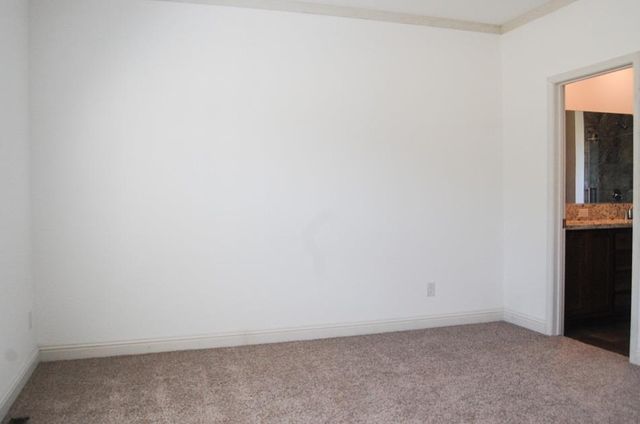 3106 Berkesey Ln, Valley Springs, CA 95252