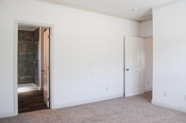 3106 Berkesey Ln, Valley Springs, CA 95252