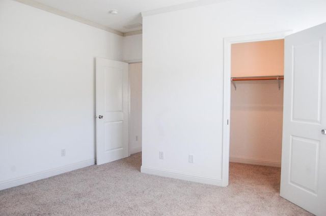 3106 Berkesey Ln, Valley Springs, CA 95252
