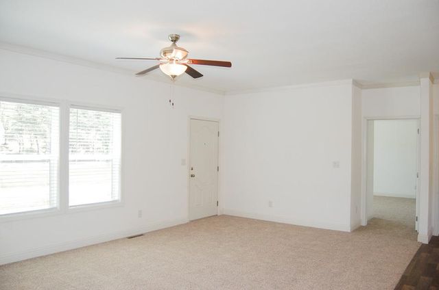 3106 Berkesey Ln, Valley Springs, CA 95252