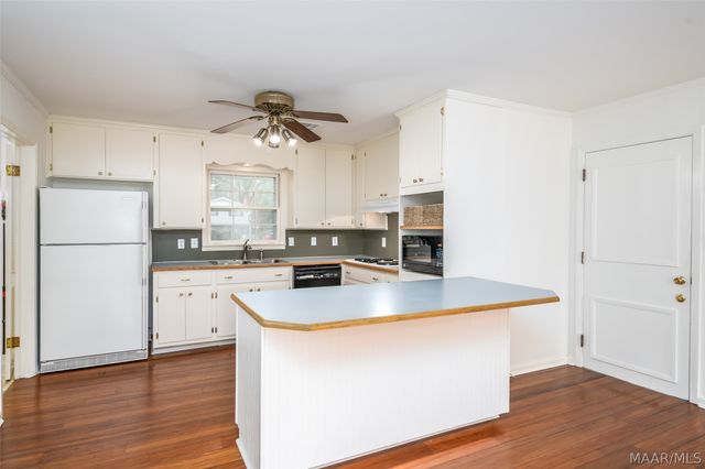 1815 Vaughn Lane, Montgomery, AL 36106