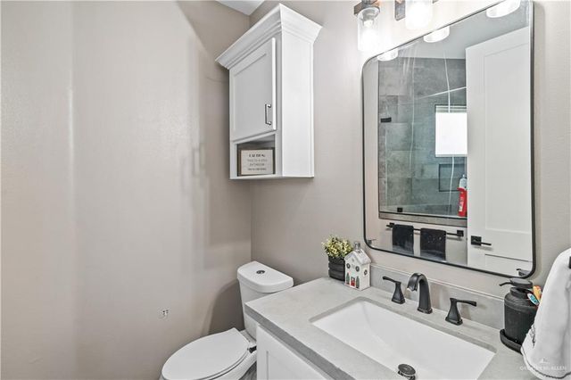 801 N Buxton Avenue, Edinburg, TX 78541