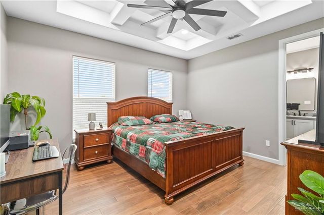 801 N Buxton Avenue, Edinburg, TX 78541