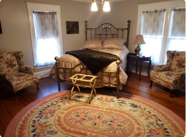 202 E Robertson Street, Ozark, MO 65721