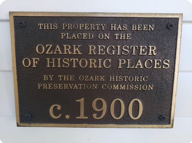 202 E Robertson Street, Ozark, MO 65721