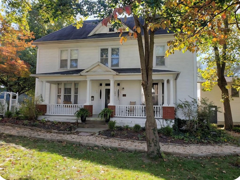 202 E Robertson Street, Ozark, MO 65721