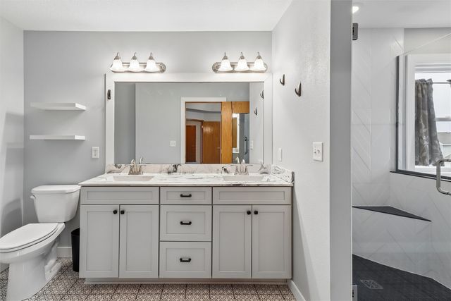 2013 NW Pleasant Street, Ankeny, IA 50023