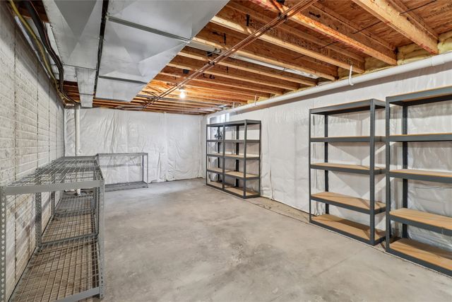 2013 NW Pleasant Street, Ankeny, IA 50023