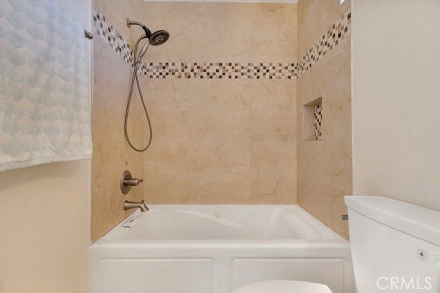 8958 Burnet Avenue E6, North Hills (los Angeles), CA 91343