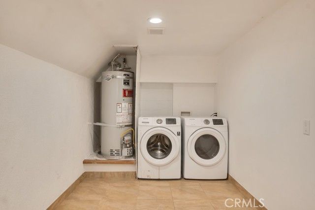 8958 Burnet Avenue E6, North Hills (los Angeles), CA 91343