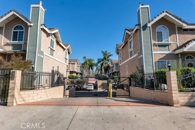 8958 Burnet Avenue E6, North Hills (los Angeles), CA 91343