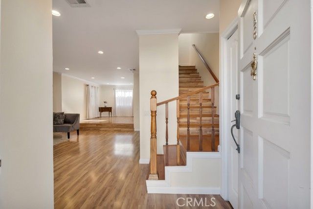 8958 Burnet Avenue E6, North Hills (los Angeles), CA 91343