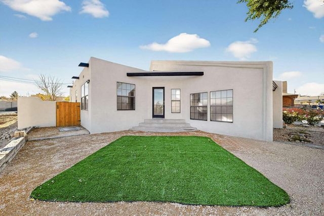 10617 Pastime Avenue NW, Albuquerque, NM 87114