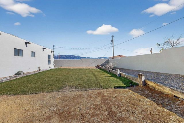 10617 Pastime Avenue NW, Albuquerque, NM 87114