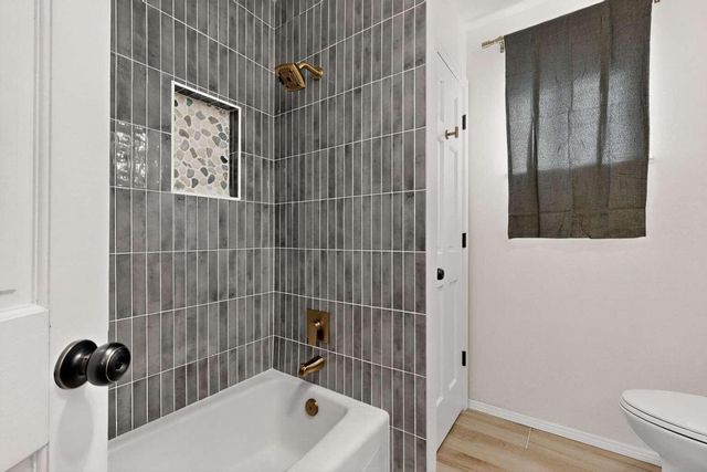 10617 Pastime Avenue NW, Albuquerque, NM 87114