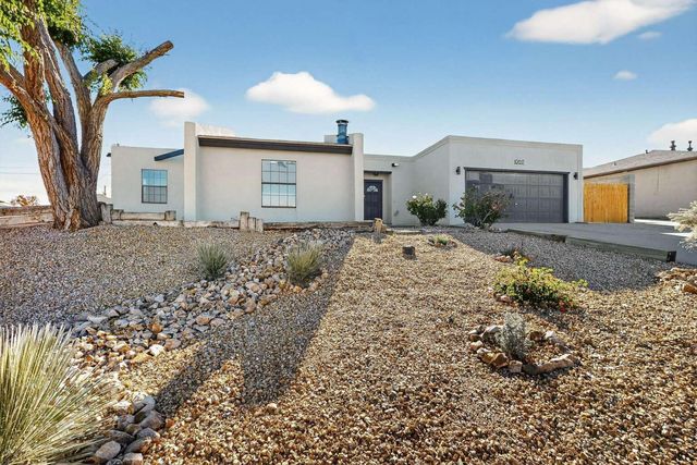 10617 Pastime Avenue NW, Albuquerque, NM 87114