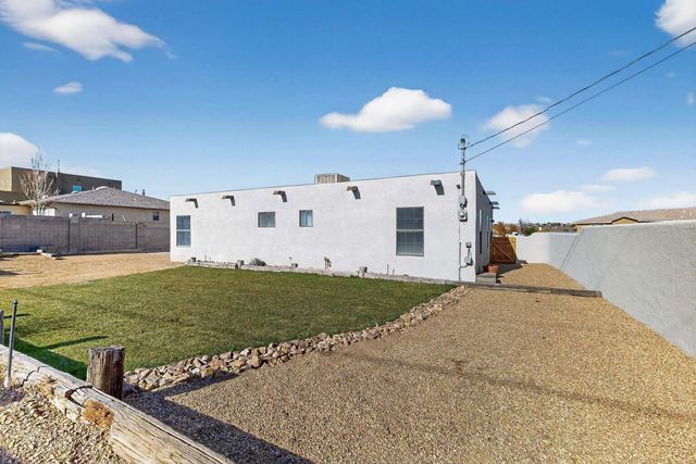 10617 Pastime Avenue NW, Albuquerque, NM 87114