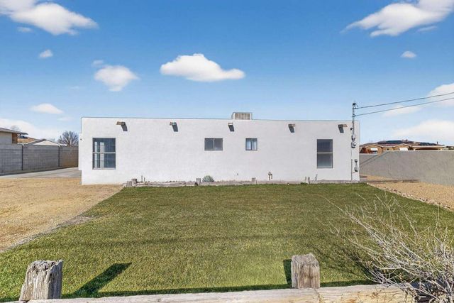 10617 Pastime Avenue NW, Albuquerque, NM 87114