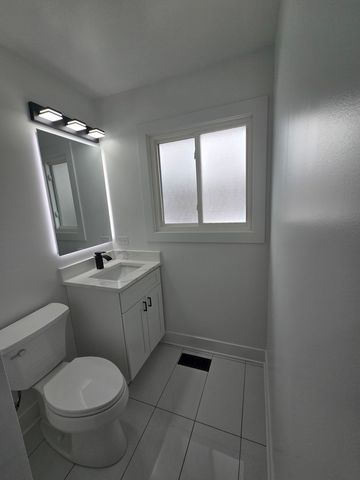 1570 Jefferson Road, Hoffman Estates, IL 60169