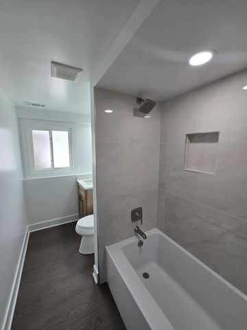 1570 Jefferson Road, Hoffman Estates, IL 60169