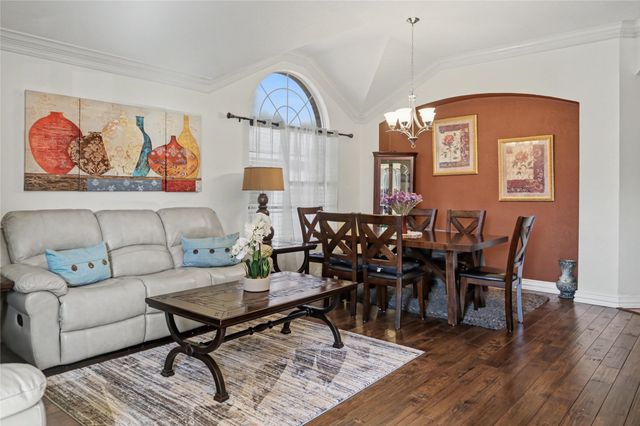 1128 Deer Valley Lane, Arlington, TX 76001