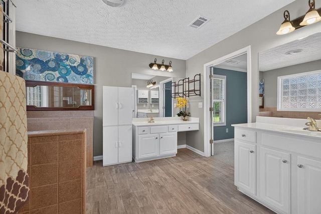 1237 Laurelwood Lane, Lawrenceville, GA 30045