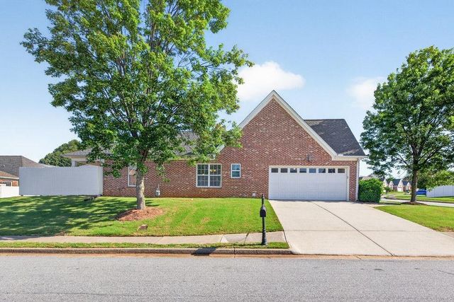 1237 Laurelwood Lane, Lawrenceville, GA 30045