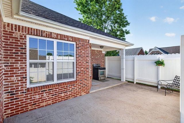 1237 Laurelwood Lane, Lawrenceville, GA 30045