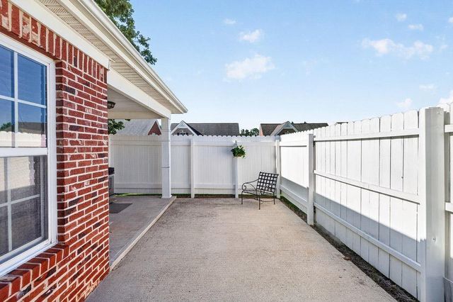 1237 Laurelwood Lane, Lawrenceville, GA 30045
