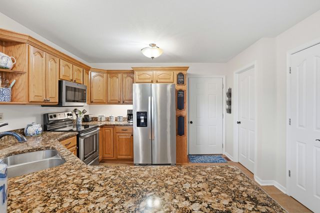 2907 LAKE TOWN DR, Columbia, MO 65203