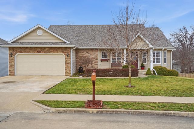 2907 LAKE TOWN DR, Columbia, MO 65203