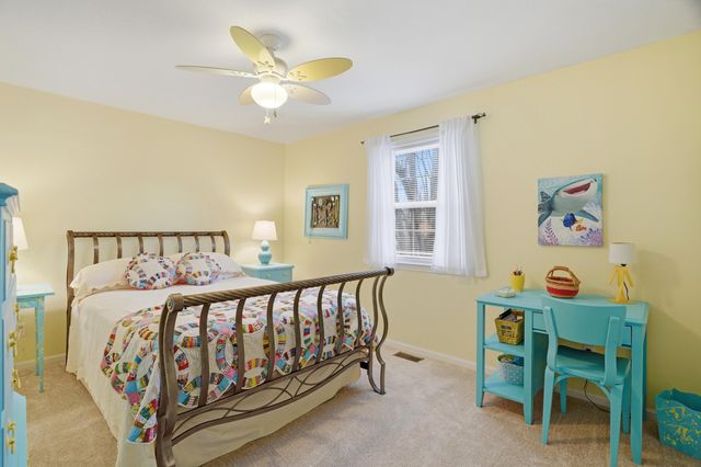 2907 LAKE TOWN DR, Columbia, MO 65203