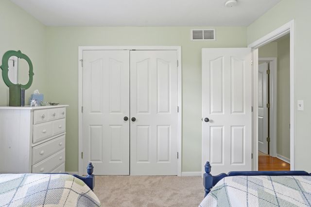 2907 LAKE TOWN DR, Columbia, MO 65203