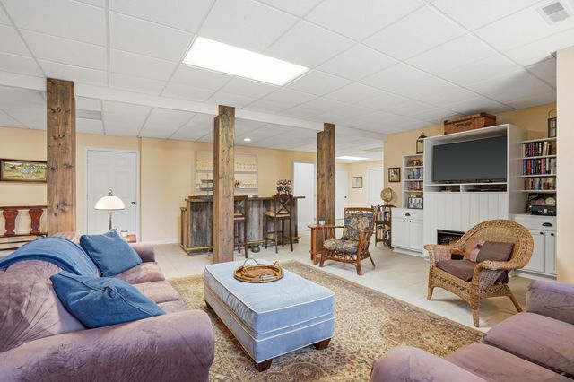 2907 LAKE TOWN DR, Columbia, MO 65203