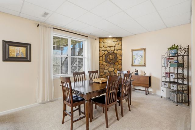 2907 LAKE TOWN DR, Columbia, MO 65203