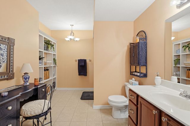 2907 LAKE TOWN DR, Columbia, MO 65203