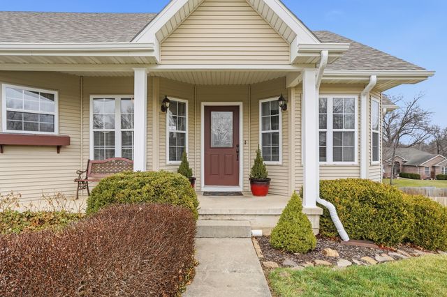 2907 LAKE TOWN DR, Columbia, MO 65203