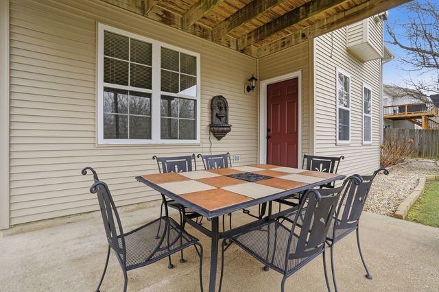 2907 LAKE TOWN DR, Columbia, MO 65203