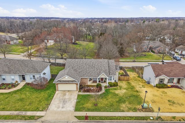 2907 LAKE TOWN DR, Columbia, MO 65203