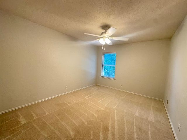905 Rambling Oaks Drive, Norman, OK 73072