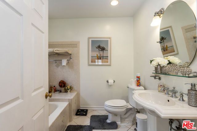 7511 Corbin Avenue, Los Angeles, CA 91306