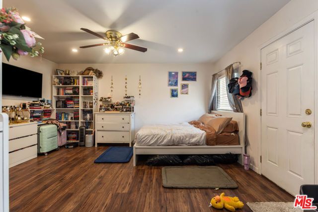 7511 Corbin Avenue, Los Angeles, CA 91306