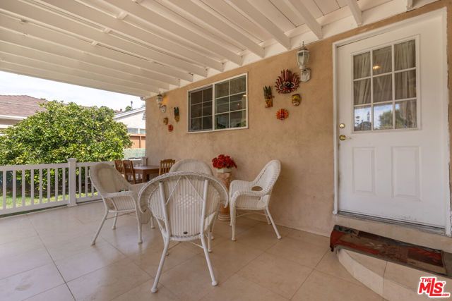 7511 Corbin Avenue, Los Angeles, CA 91306
