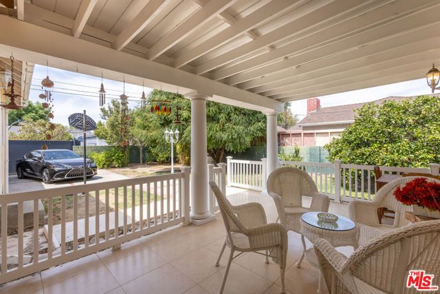 7511 Corbin Avenue, Los Angeles, CA 91306