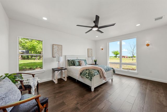 515 Iron Bridge Road, Lorena, TX 76655