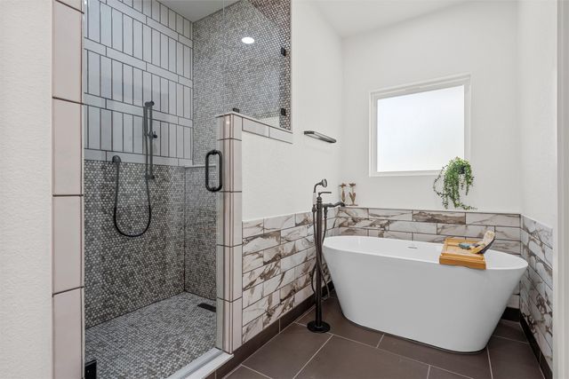 515 Iron Bridge Road, Lorena, TX 76655