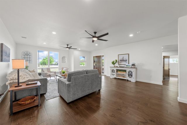 515 Iron Bridge Road, Lorena, TX 76655