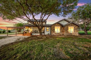 515 Iron Bridge Road, Lorena, TX 76655
